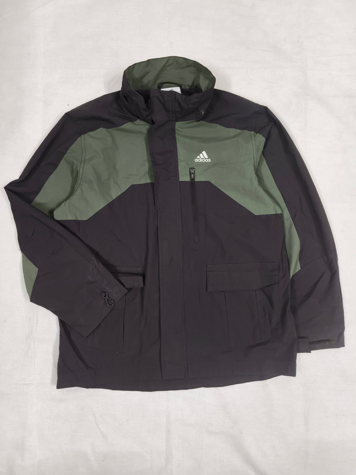 adidas windbreaker M