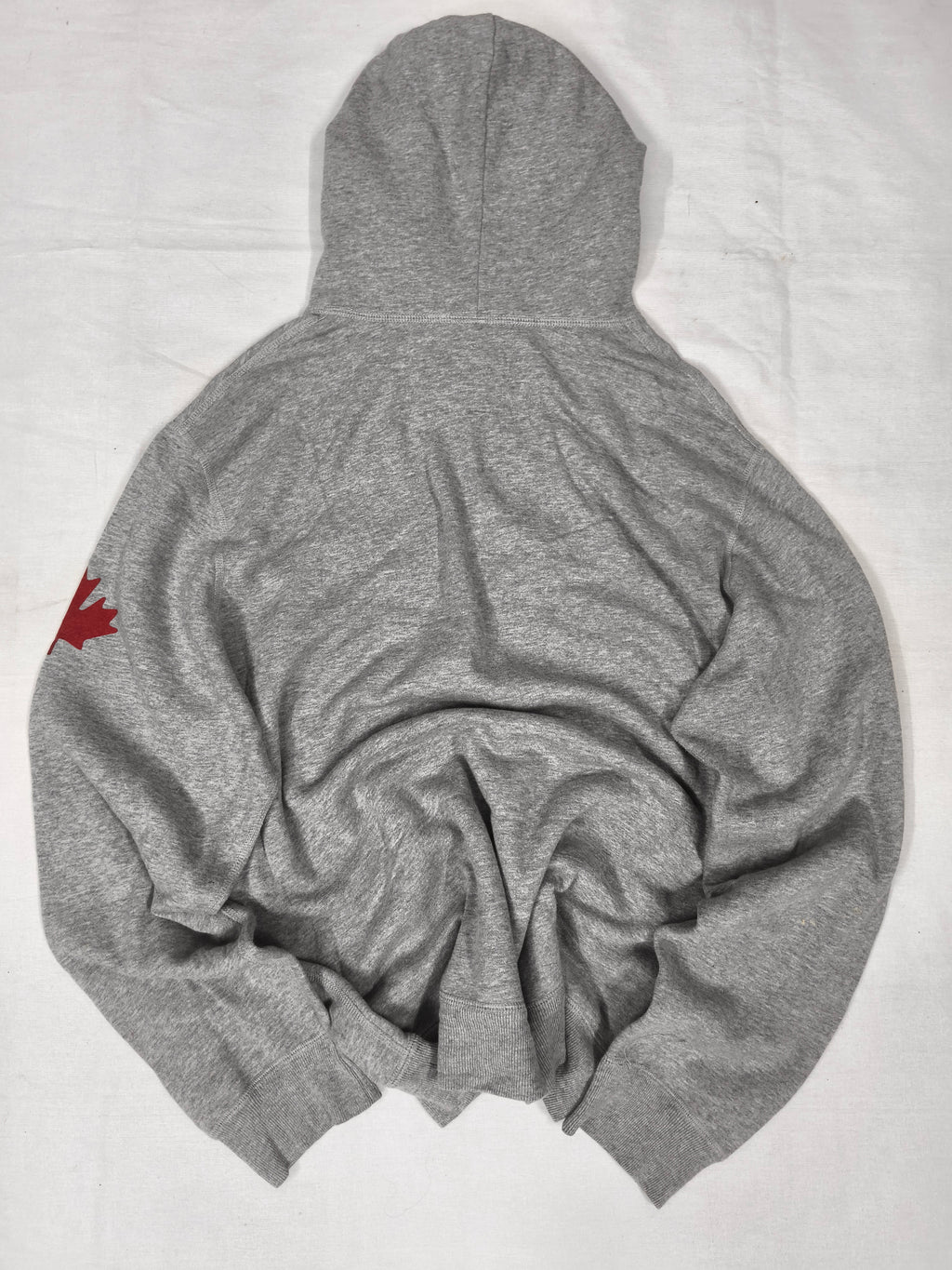 Canada hoodie XL