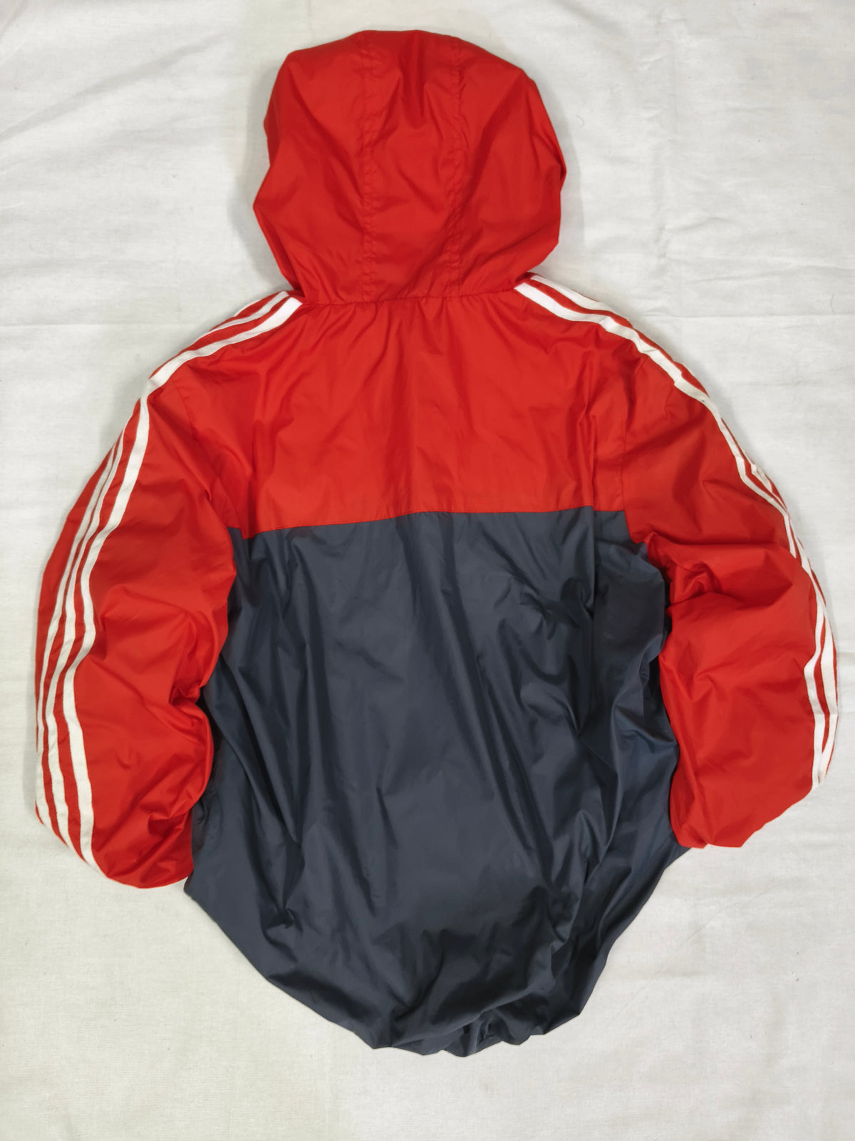 adidas windbreaker M