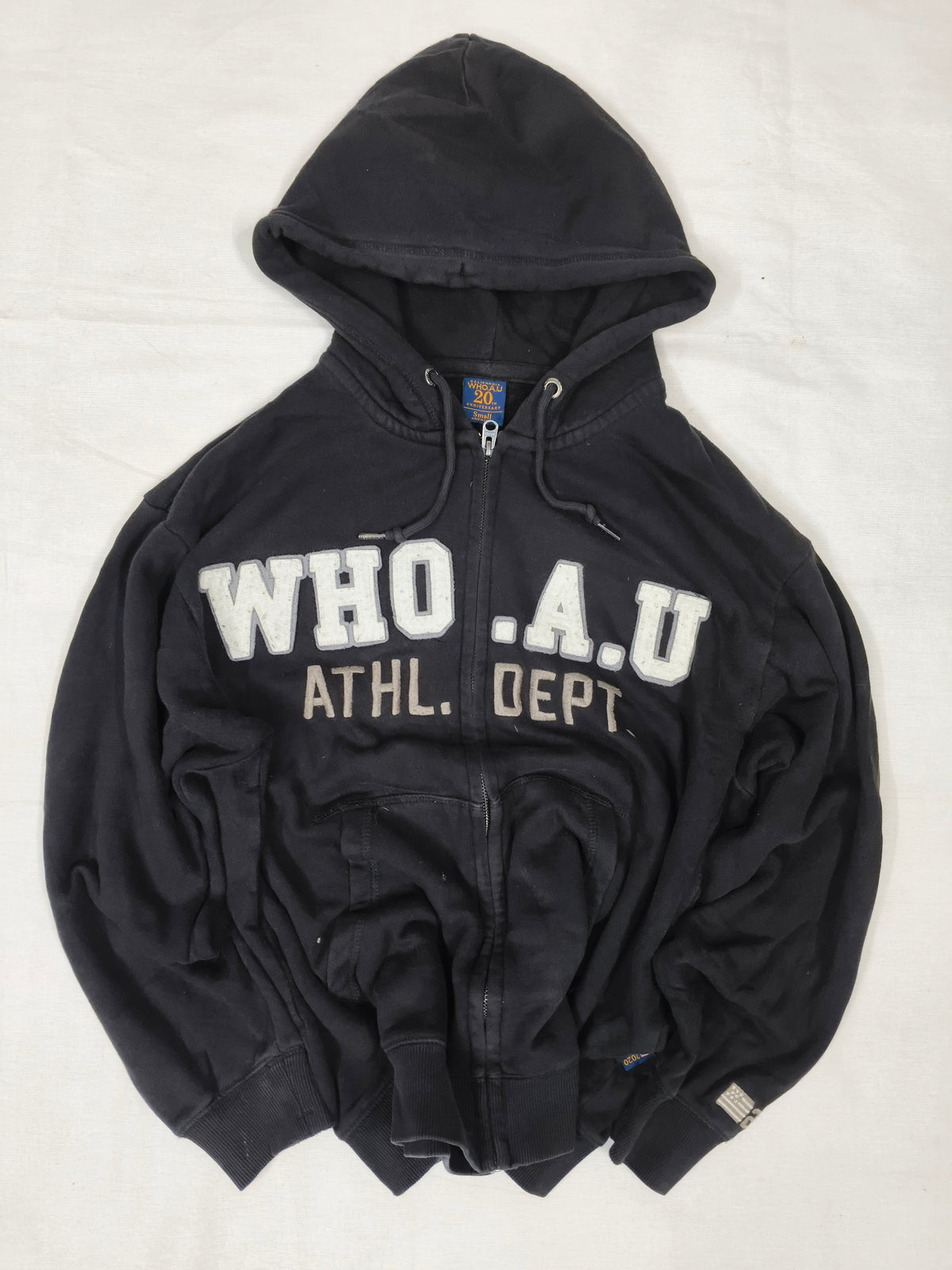 WHO .A.U hoodie L